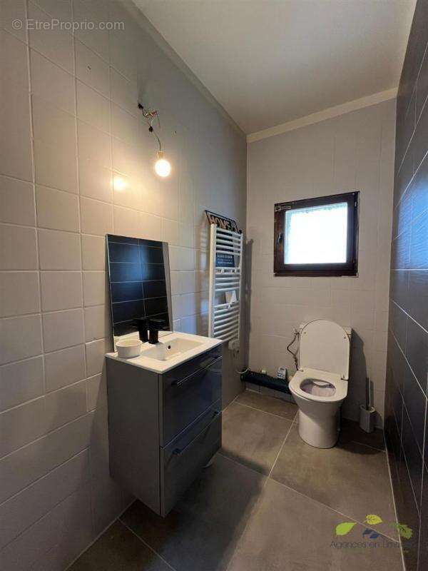 Maison à LA JONCHERE-SAINT-MAURICE