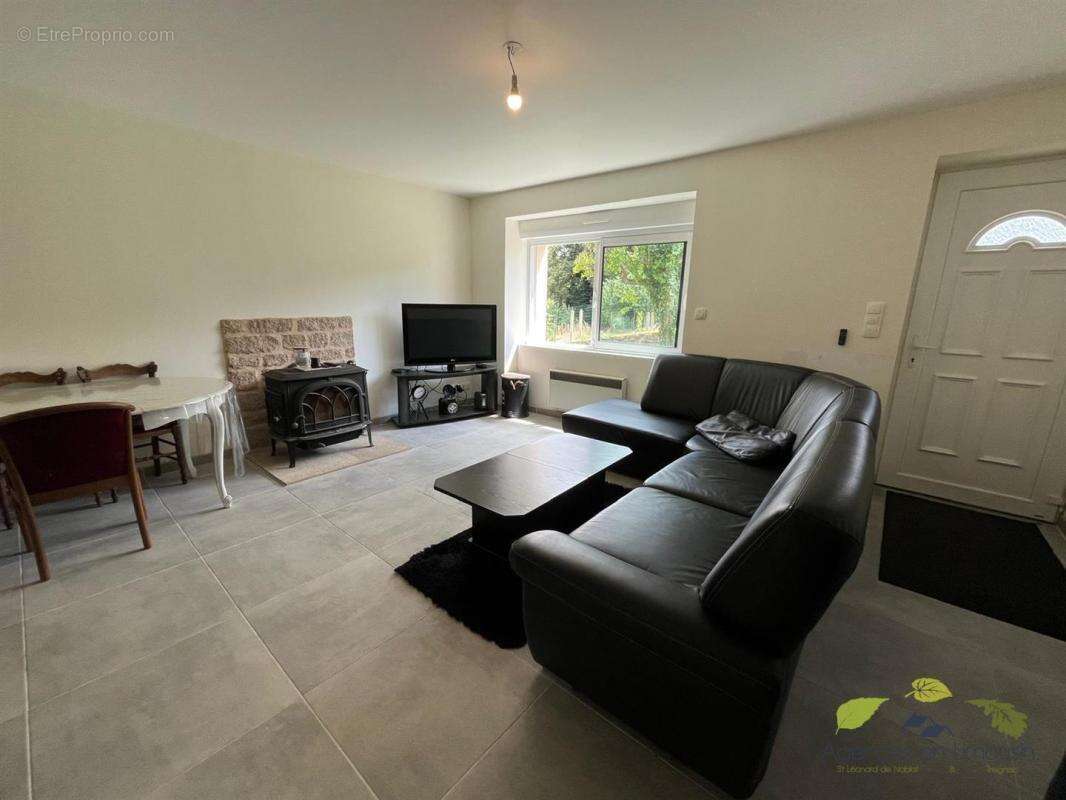 Maison à LA JONCHERE-SAINT-MAURICE