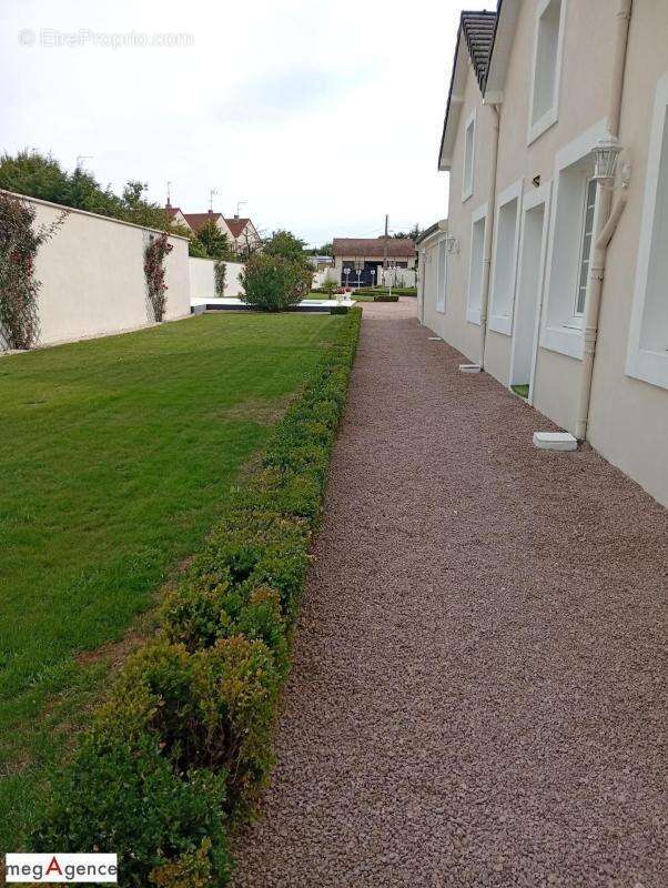 Maison à VARENNES-SUR-ALLIER