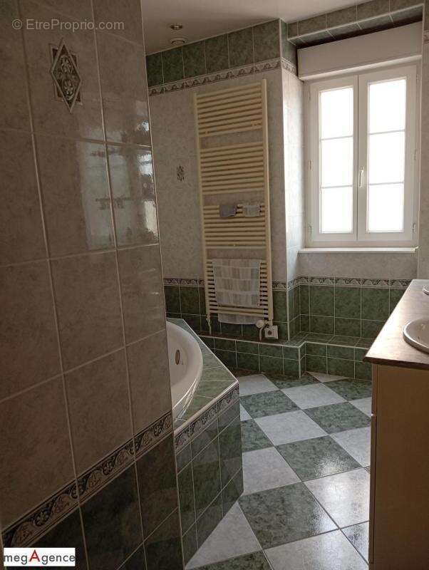 Maison à VARENNES-SUR-ALLIER