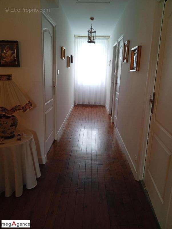 Maison à VARENNES-SUR-ALLIER