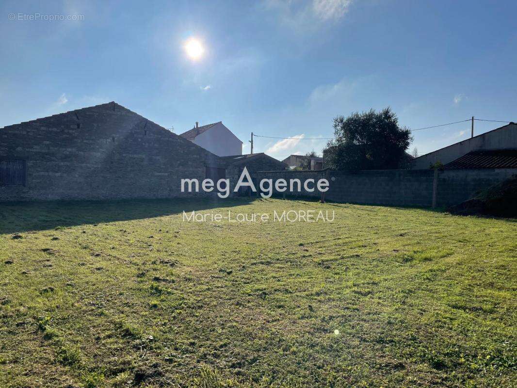 Terrain à LE CHATEAU-D&#039;OLERON