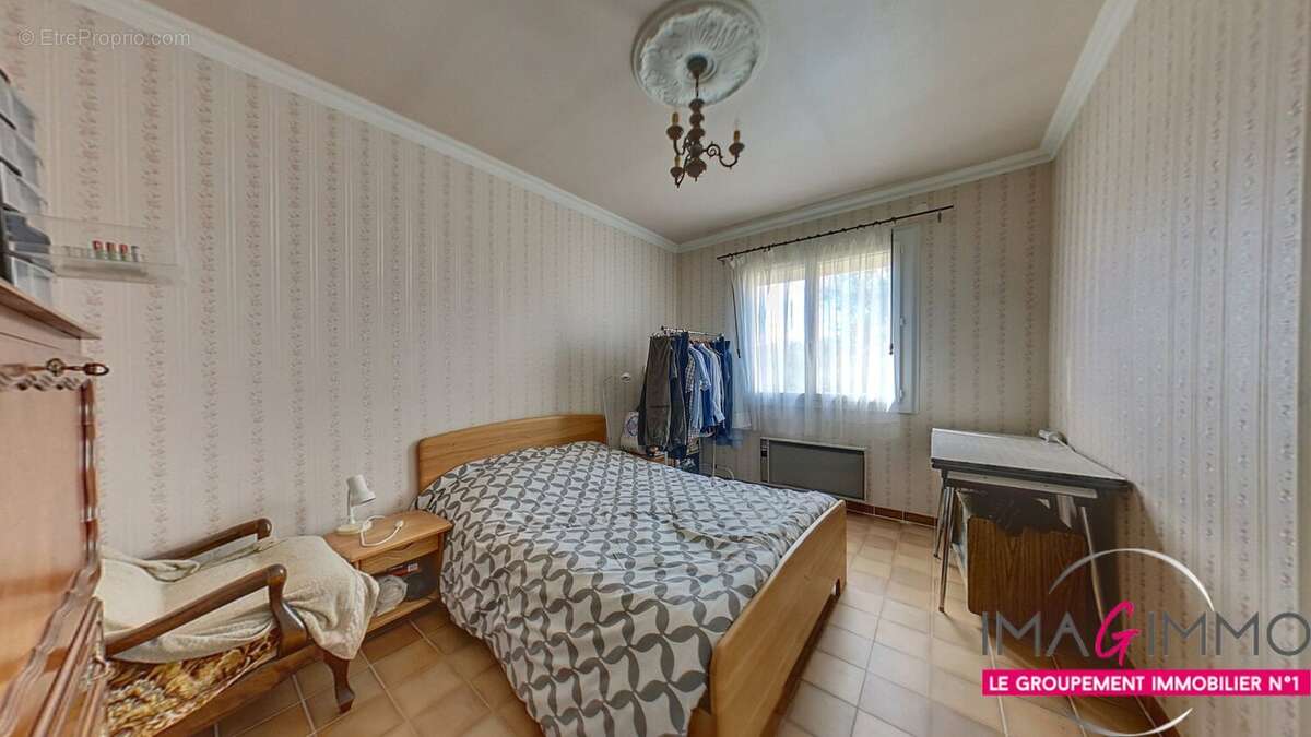 Maison à SAINT-JEAN-DE-VEDAS