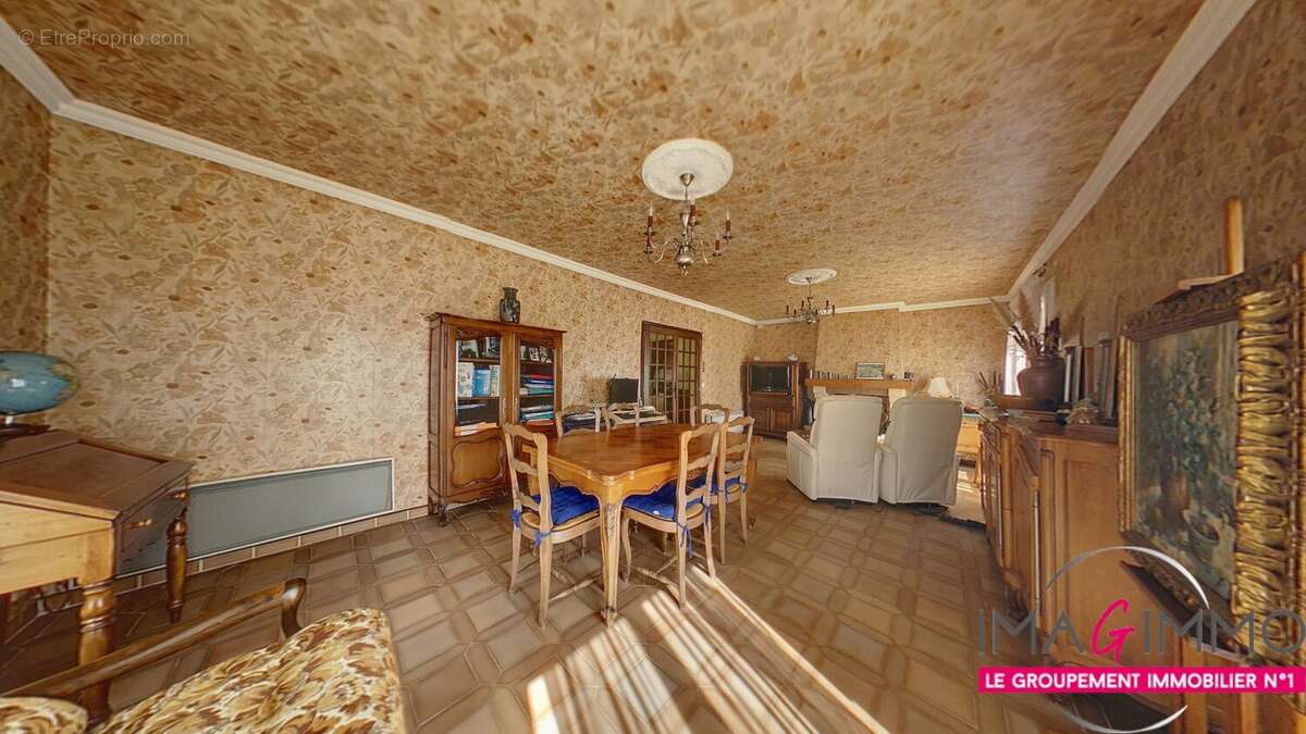 Maison à SAINT-JEAN-DE-VEDAS