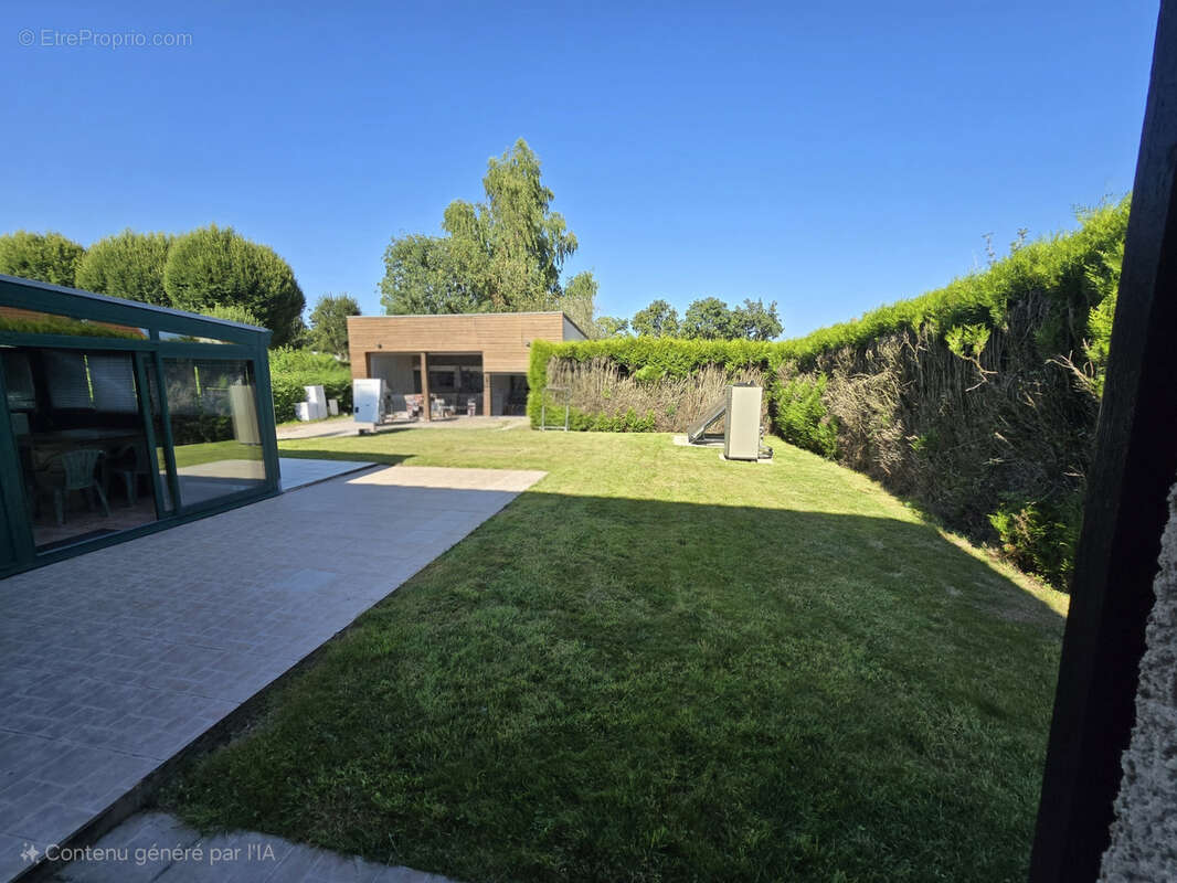 Maison à FEUQUIERES-EN-VIMEU