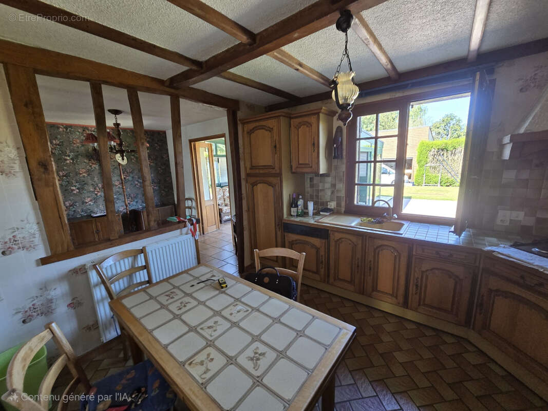 Maison à FEUQUIERES-EN-VIMEU