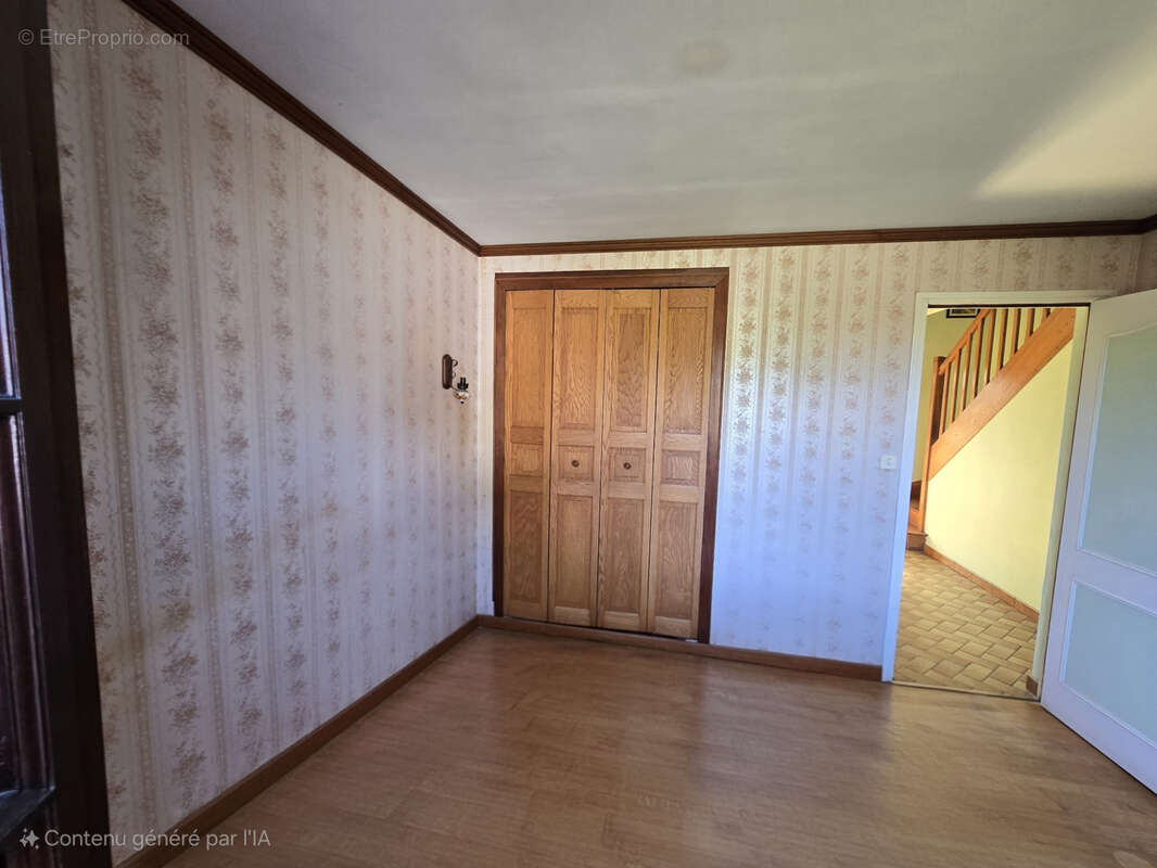 Maison à FEUQUIERES-EN-VIMEU