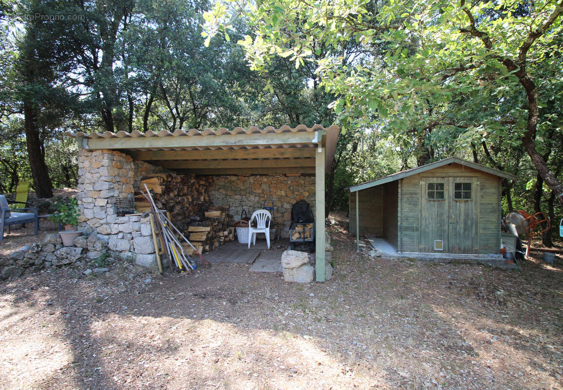 Maison à MEOUNES-LES-MONTRIEUX