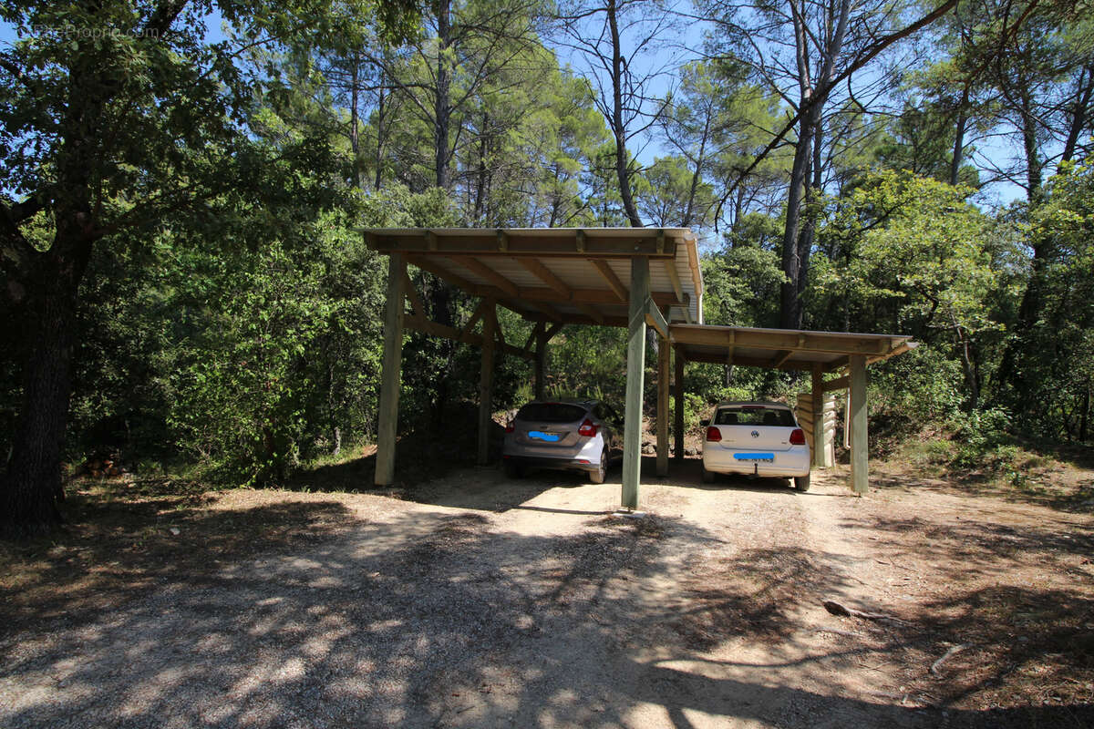 Maison à MEOUNES-LES-MONTRIEUX
