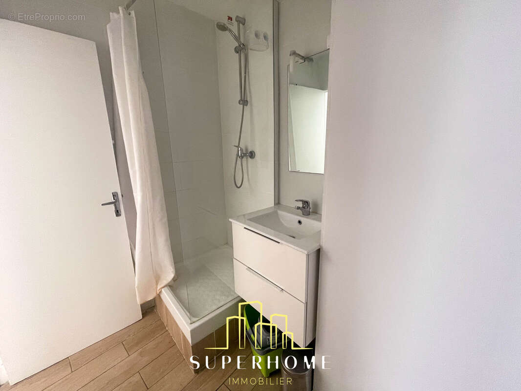 Appartement à MARSEILLE-1E