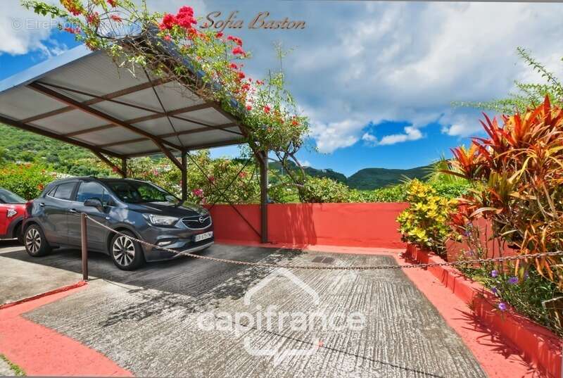 Maison à LES TROIS-ILETS