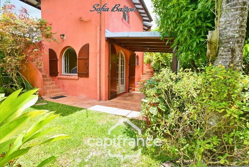 Maison à LES TROIS-ILETS