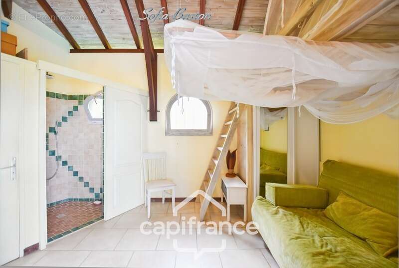 Maison à LES TROIS-ILETS