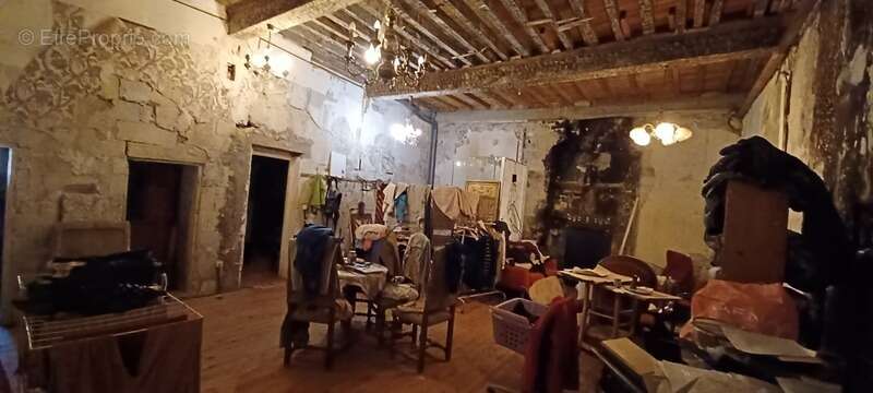 Commerce à SOMMIERES