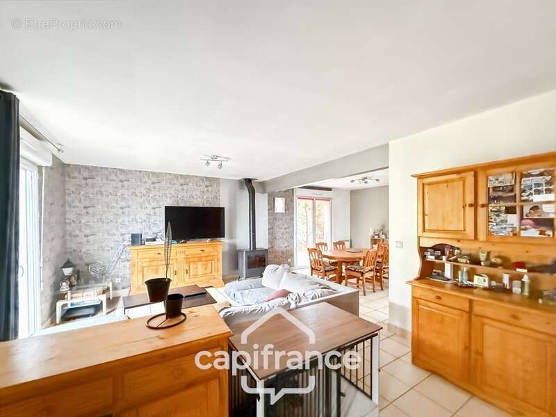 Maison à SAINT-GERAND