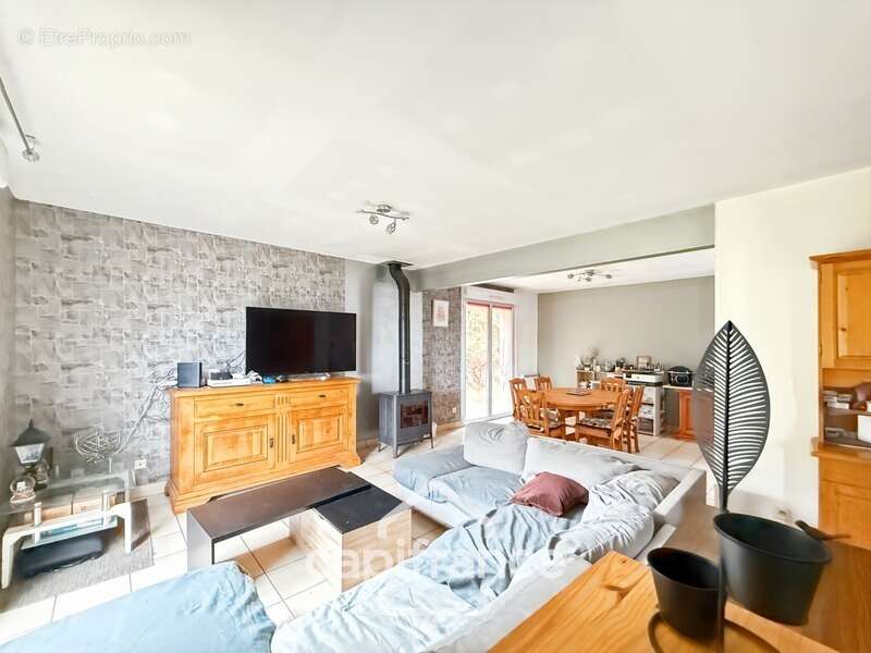 Maison à SAINT-GERAND