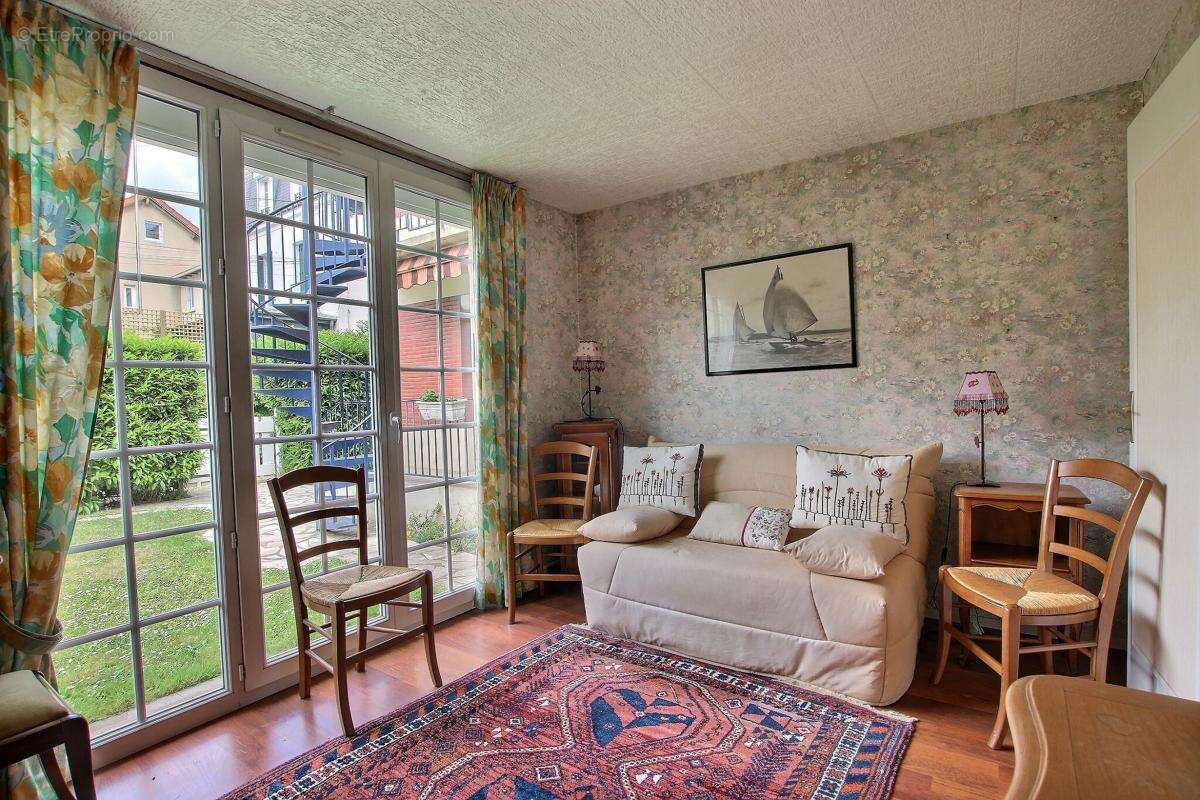 Maison à BOIS-COLOMBES