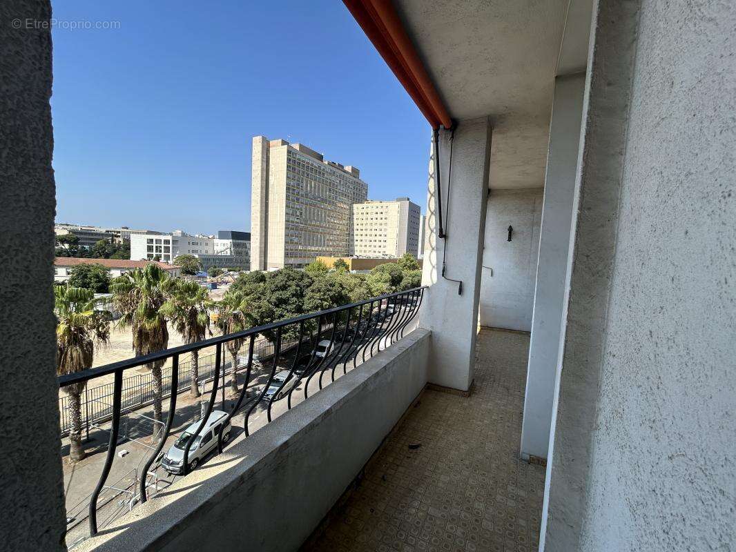 Appartement à MARSEILLE-5E