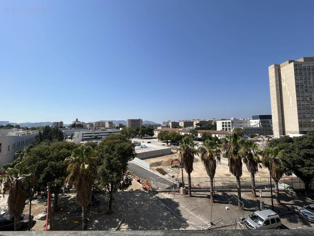 Appartement à MARSEILLE-5E