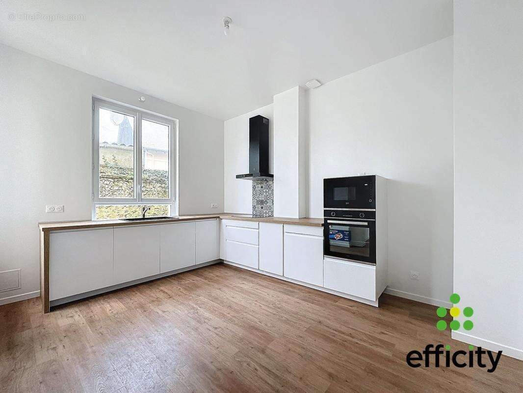 Maison à CHATEAUNEUF-EN-THYMERAIS