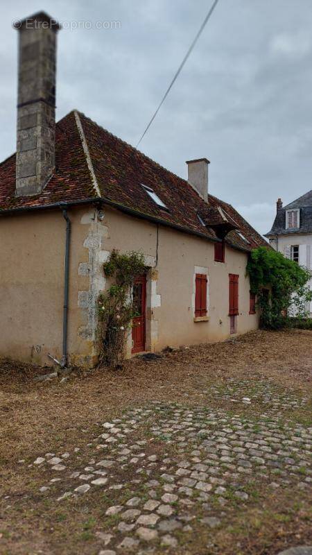 Maison à SAVIGNY-EN-SEPTAINE