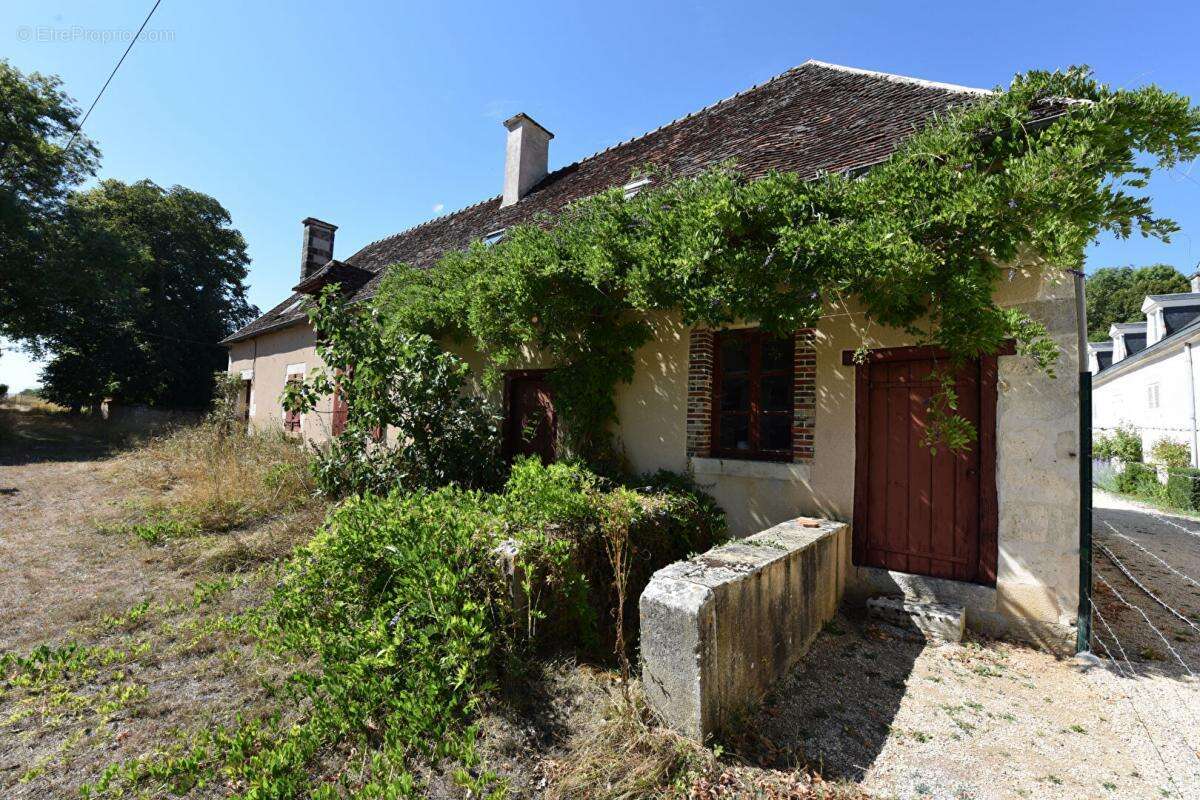 Maison à SAVIGNY-EN-SEPTAINE