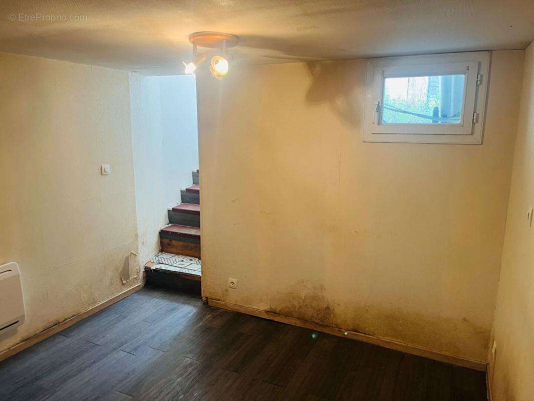 Appartement à FONTAINE-LES-GRES