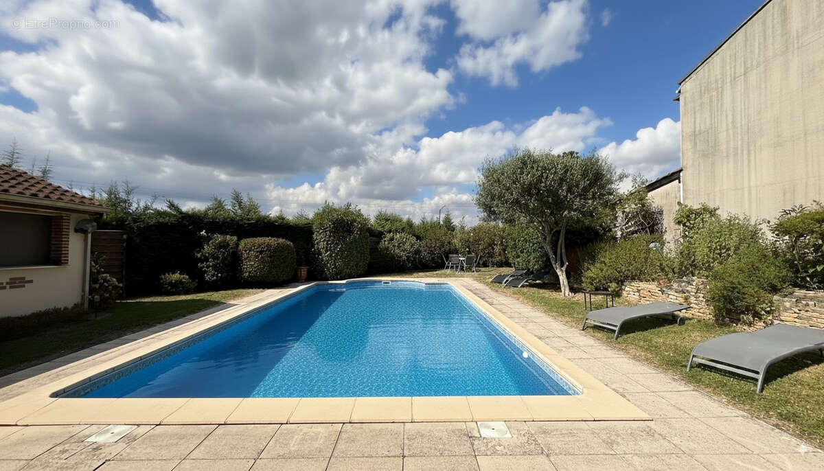 Maison à CLERMONT-LE-FORT