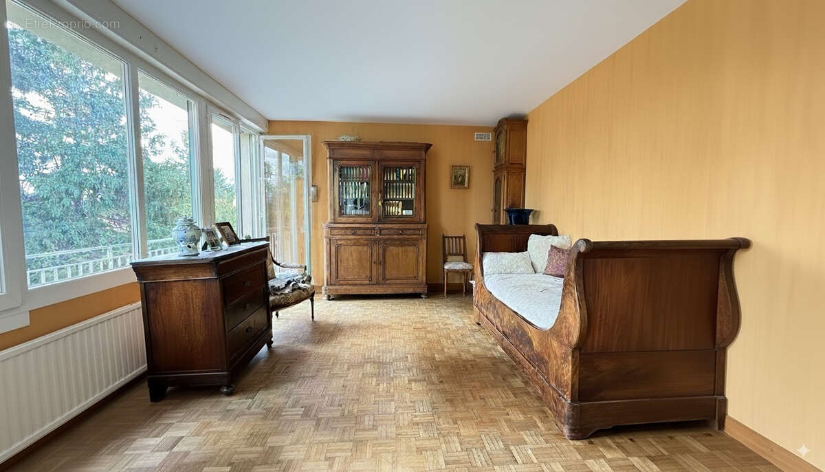 Maison à CLERMONT-LE-FORT