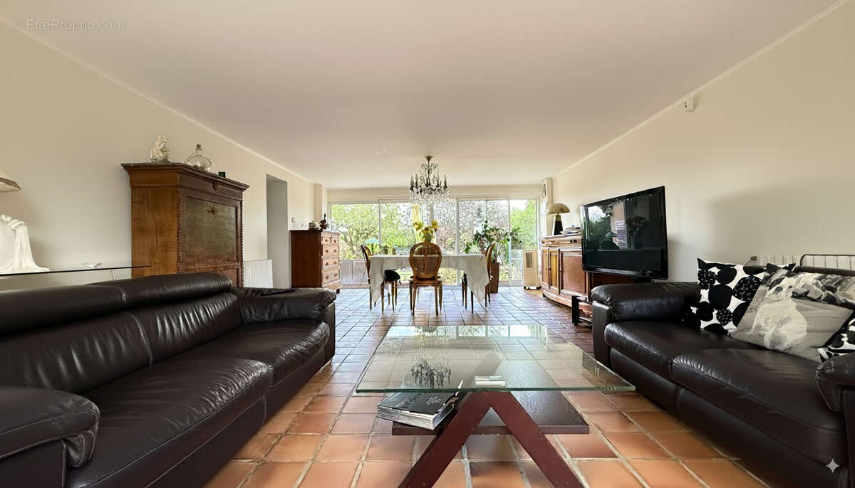 Maison à CLERMONT-LE-FORT