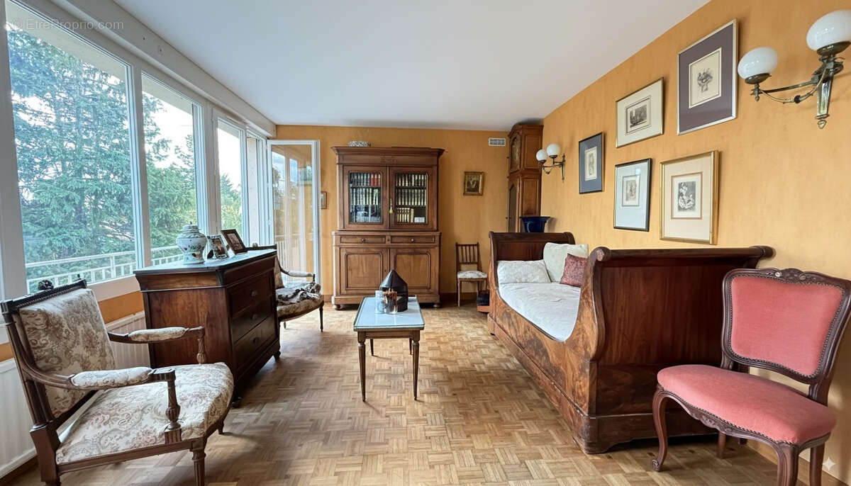 Maison à CLERMONT-LE-FORT