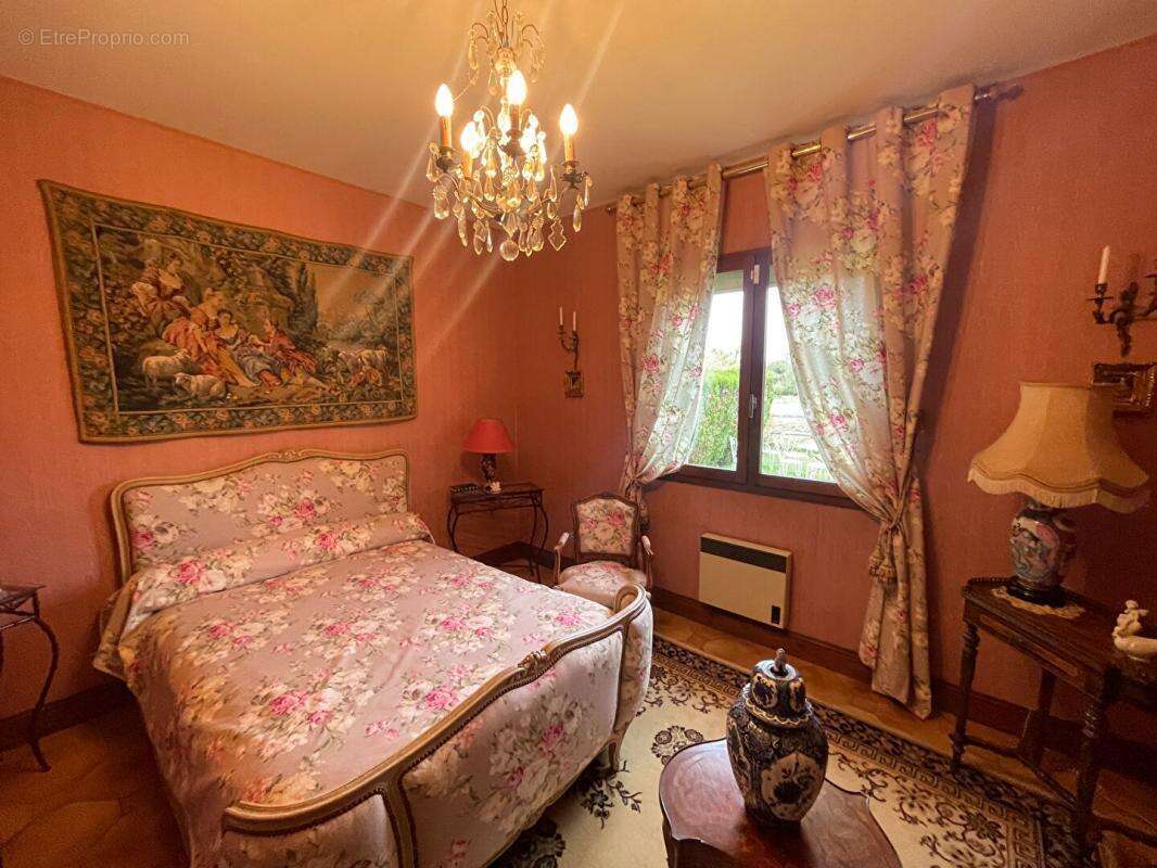 Maison à LA TOUR-BLANCHE