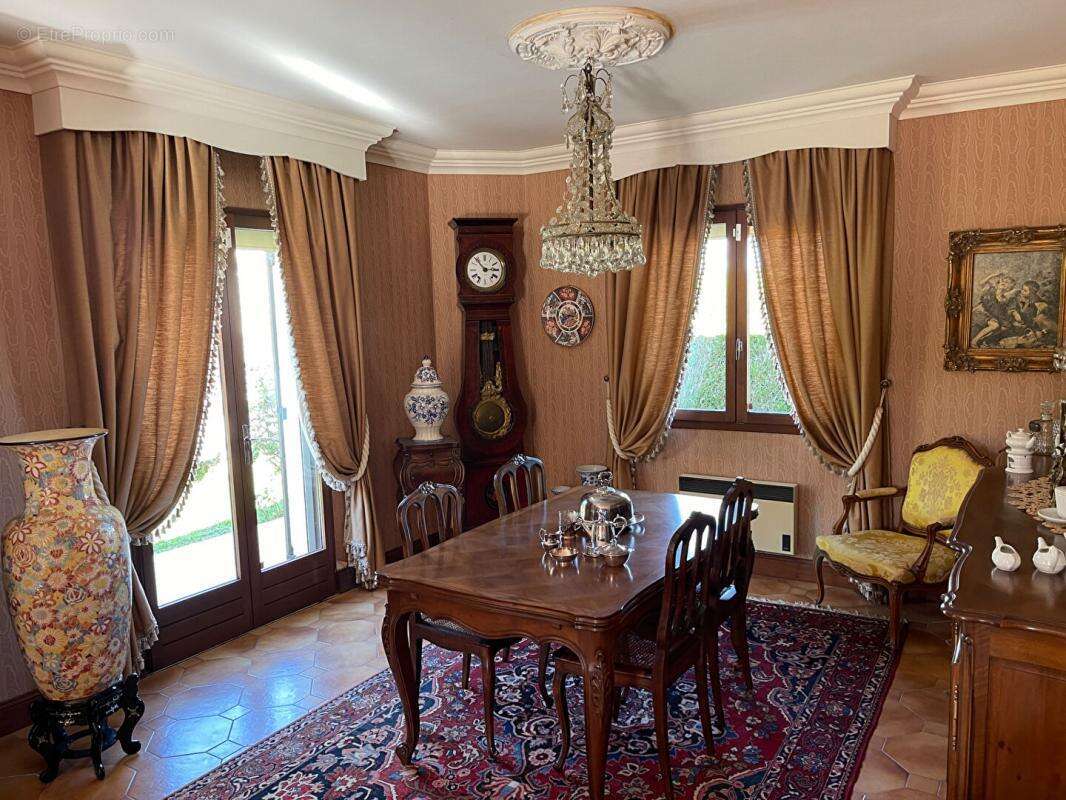 Maison à LA TOUR-BLANCHE