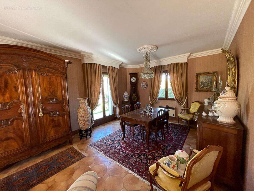 Maison à LA TOUR-BLANCHE