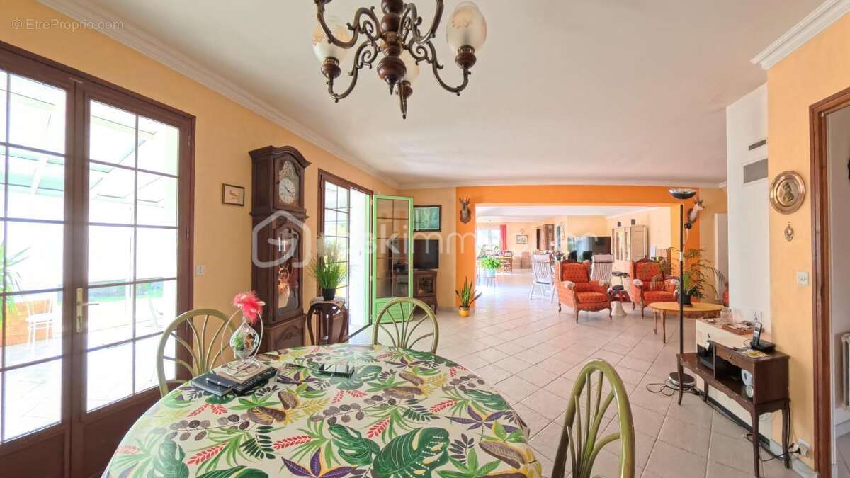 Maison à LE NEUBOURG