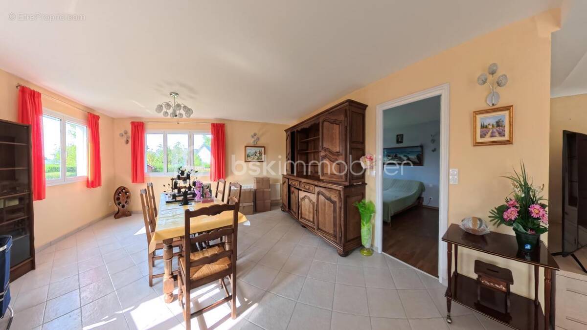 Maison à LE NEUBOURG