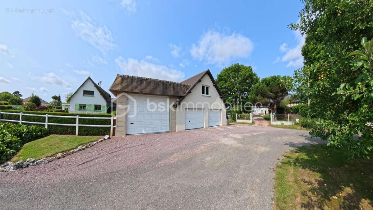 Maison à LE NEUBOURG