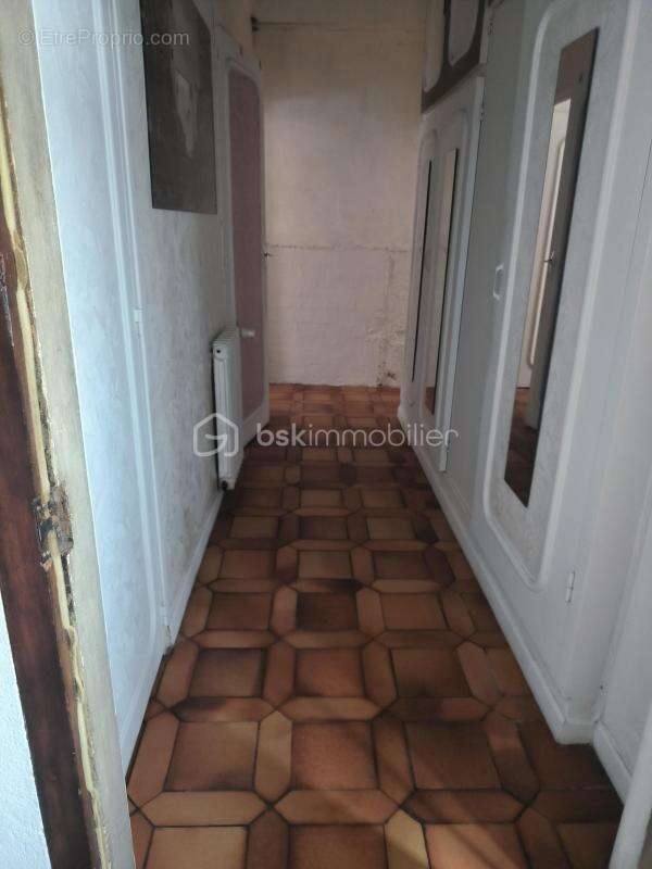 Maison à VILLENEUVE-SUR-YONNE