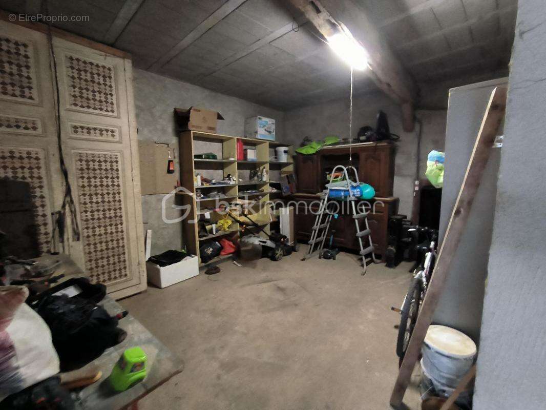 Maison à VILLENEUVE-SUR-YONNE