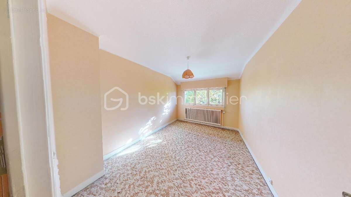 Maison à BELLEGARDE