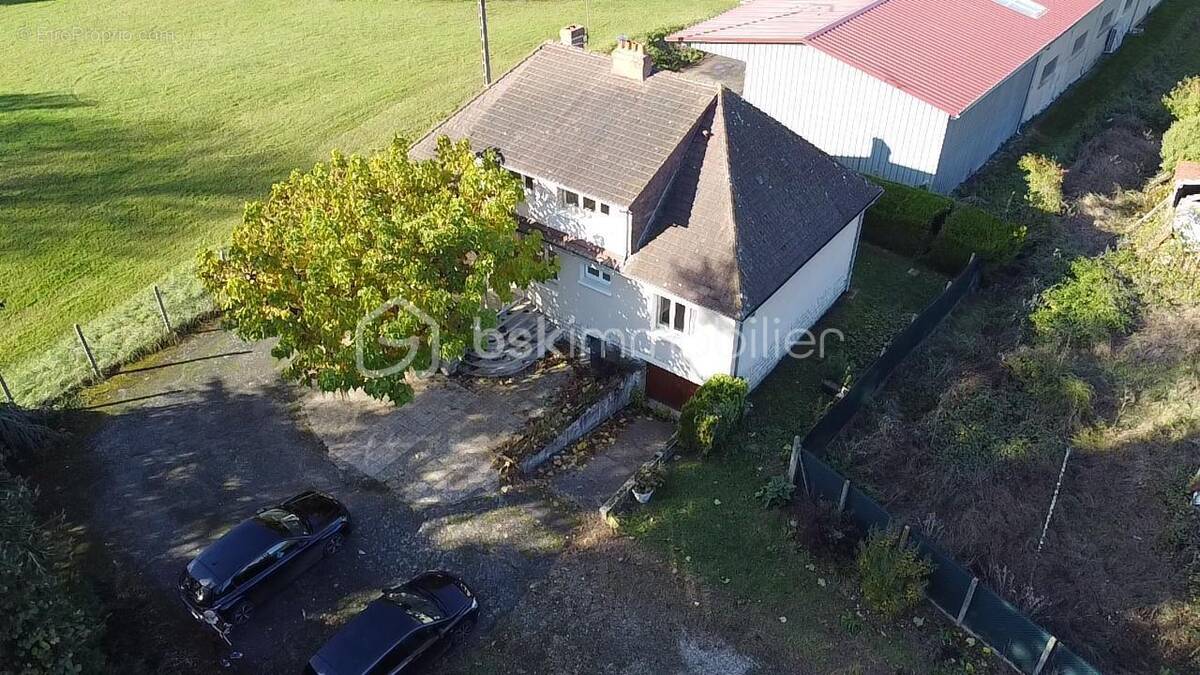 Maison à BELLEGARDE