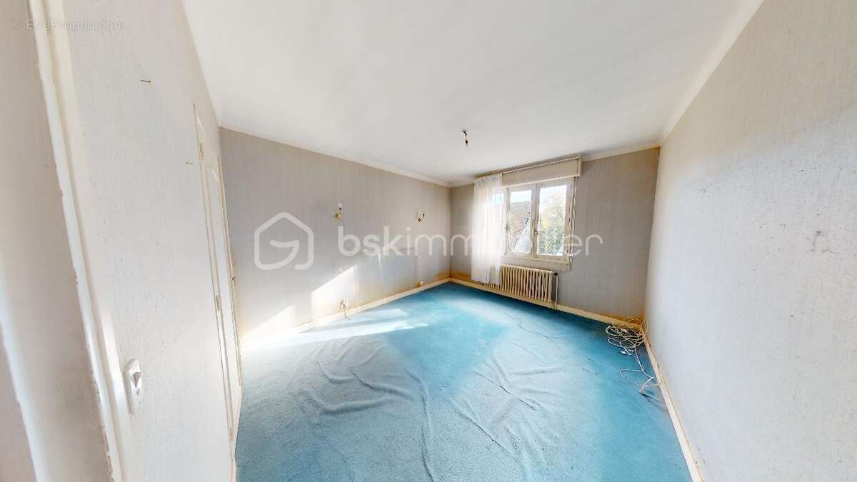 Maison à BELLEGARDE