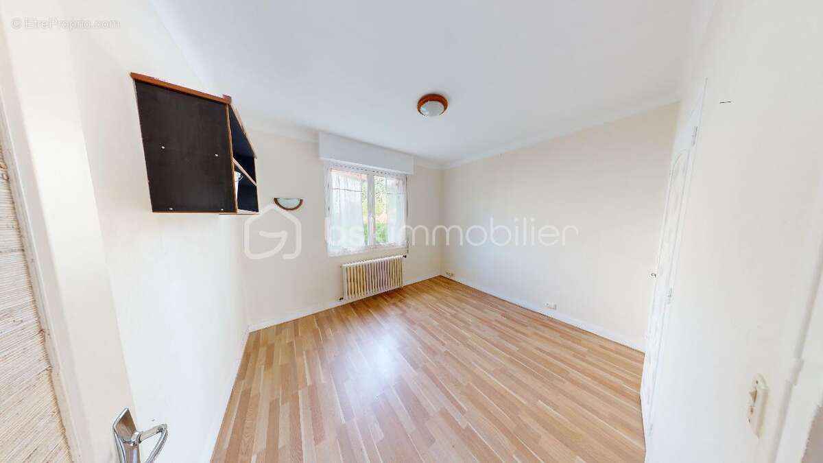 Maison à BELLEGARDE