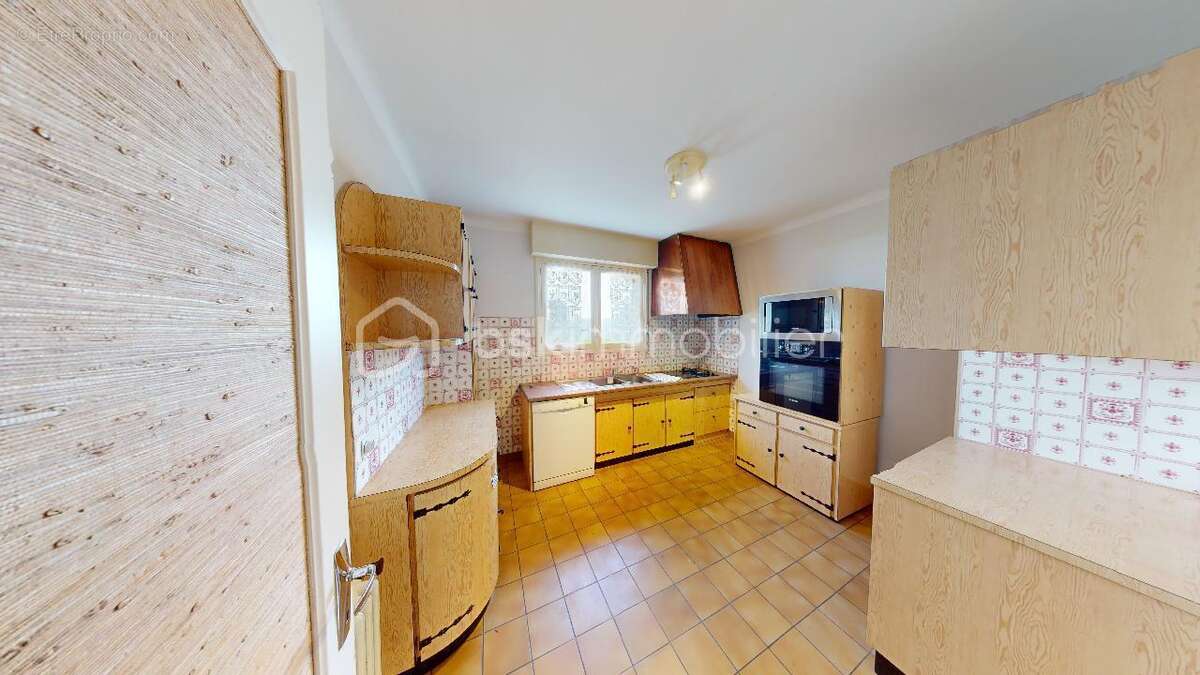 Maison à BELLEGARDE