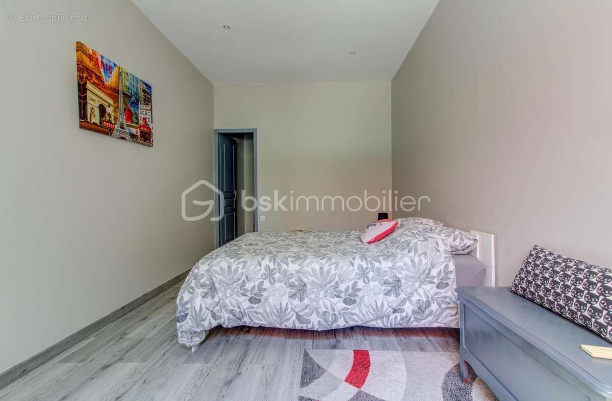 Appartement à MONTBOUCHER-SUR-JABRON