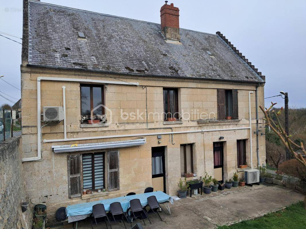 Maison à VIC-SUR-AISNE