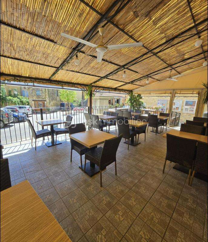 Commerce à SAINT-MONTAN