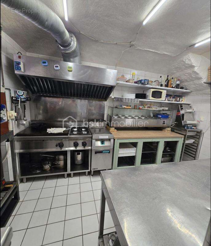 Commerce à SAINT-MONTAN