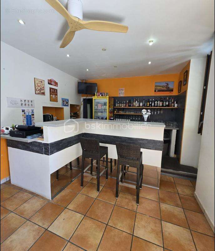 Commerce à SAINT-MONTAN