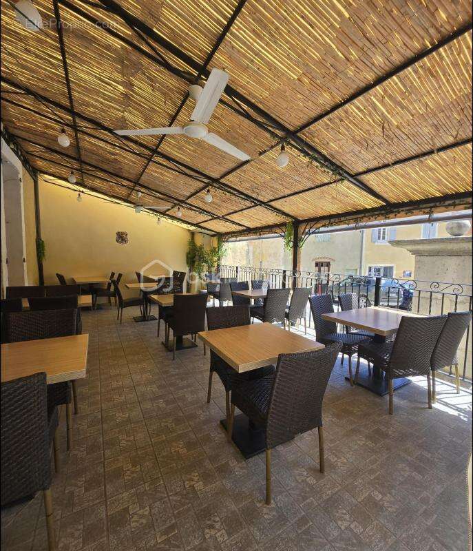 Commerce à SAINT-MONTAN